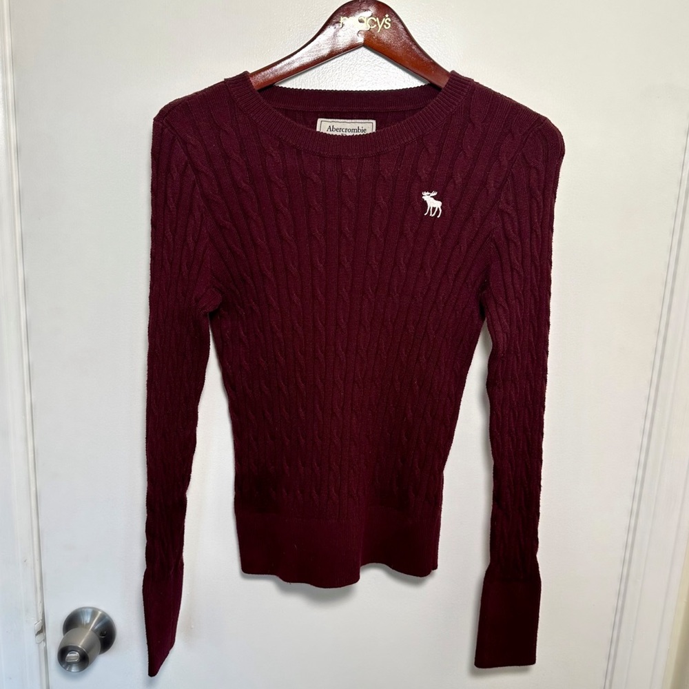 Abercrombie & Fitch Women’s Burgundy Cable Knit Pull Over Sweater Top (Medium)
